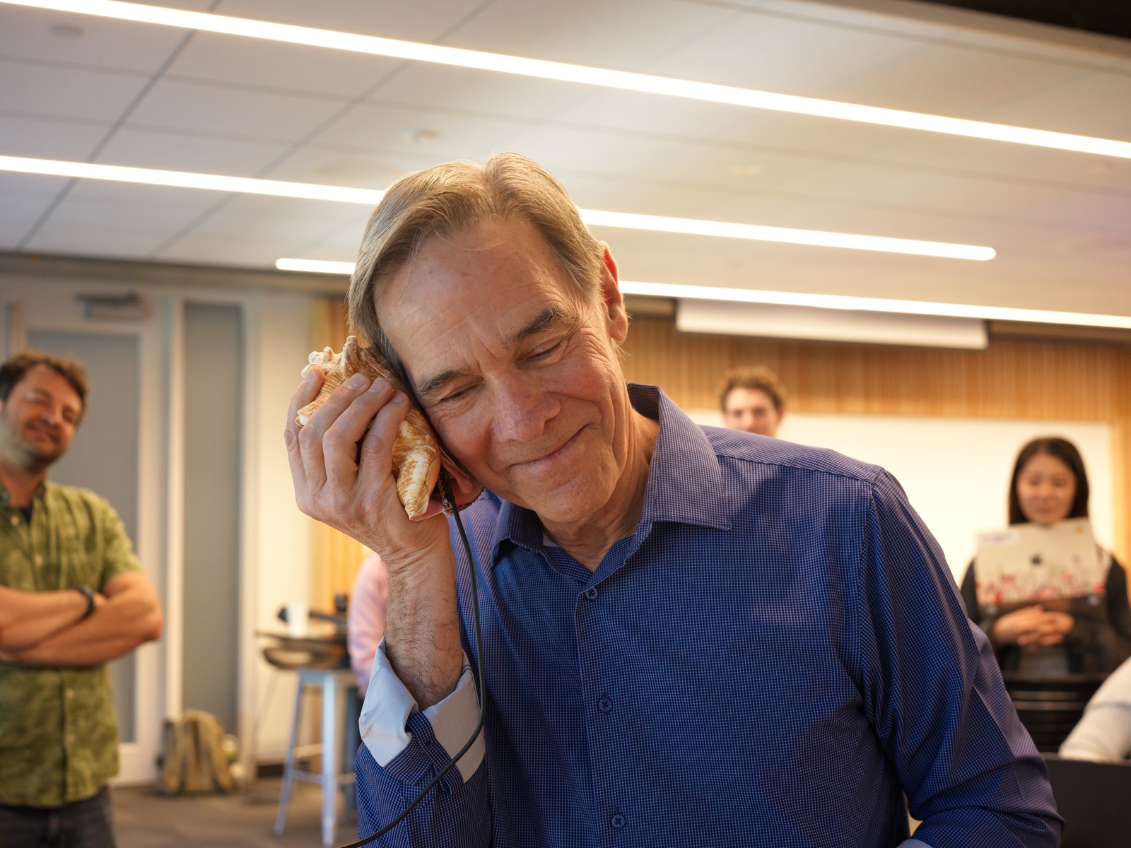 Shellphone — Exploratory physical product interaction